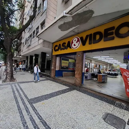 Copacabana: Pet-Friendly, Praia | 3 hóspedes-2